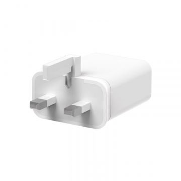 Front view of WIWU COMET USB-C + QC3.0 UK 20W Power Adapter in White