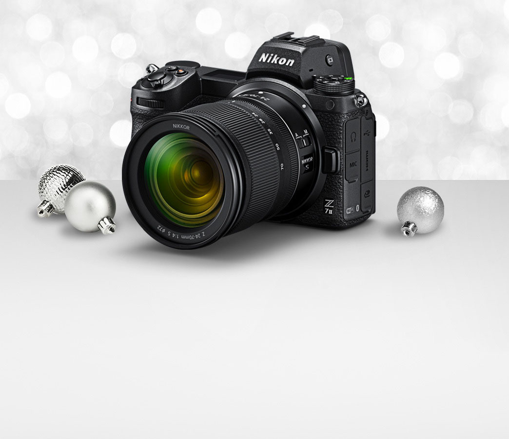 Nikon z7 II Mirrorless Camera with 24-70mm f/4 Lens, Accessories